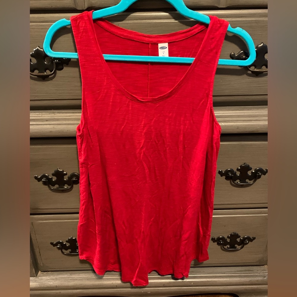 Red flowy Old Navy Tank Top Size Small